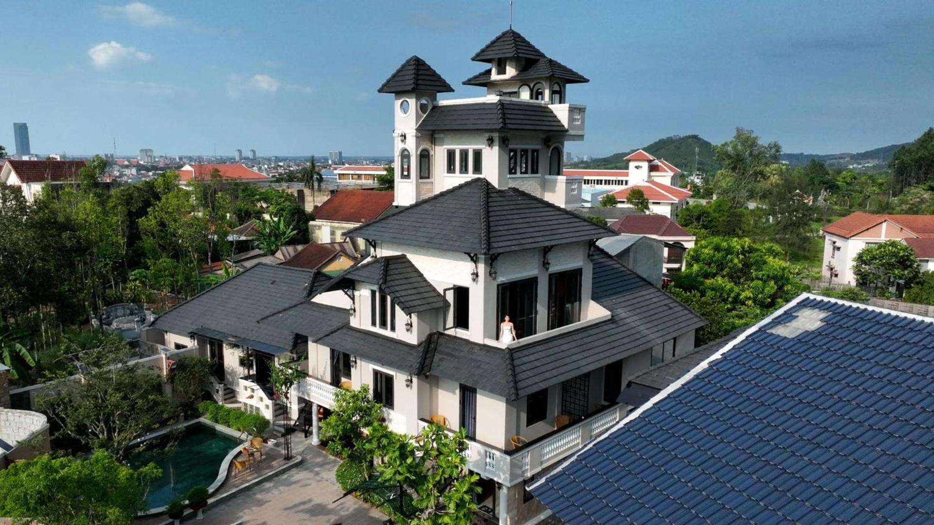 Iris Hill Villa Hue Bagian luar foto