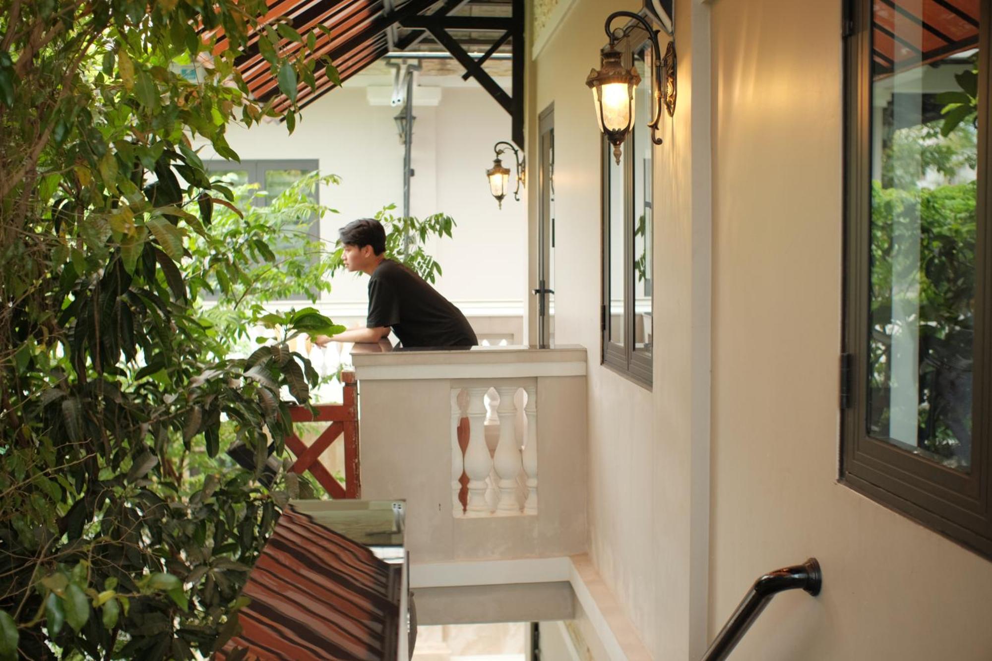 Iris Hill Villa Hue Bagian luar foto